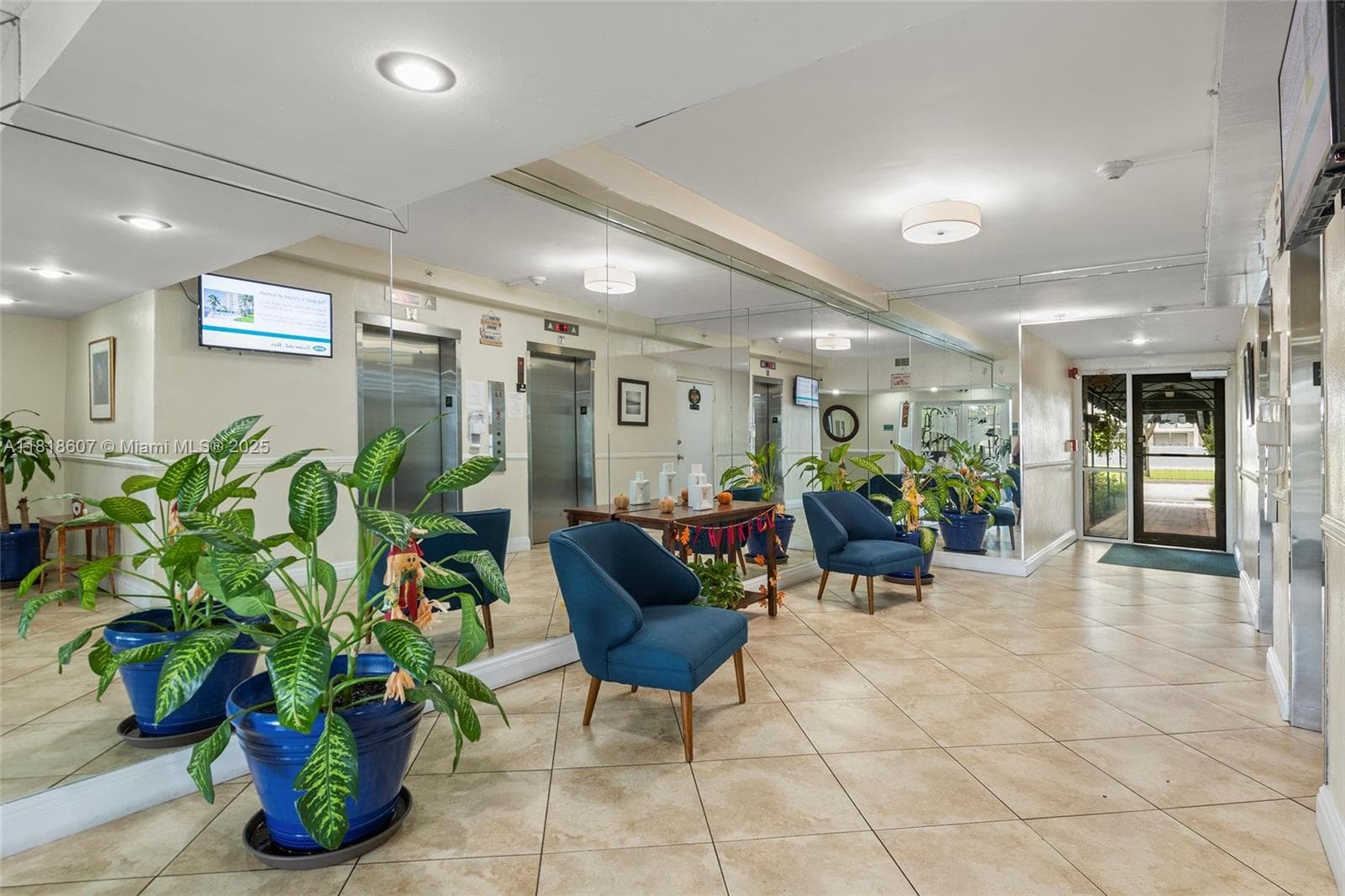VECINO DEL MAR CONDO · #1006 in North Miami - Photo 25