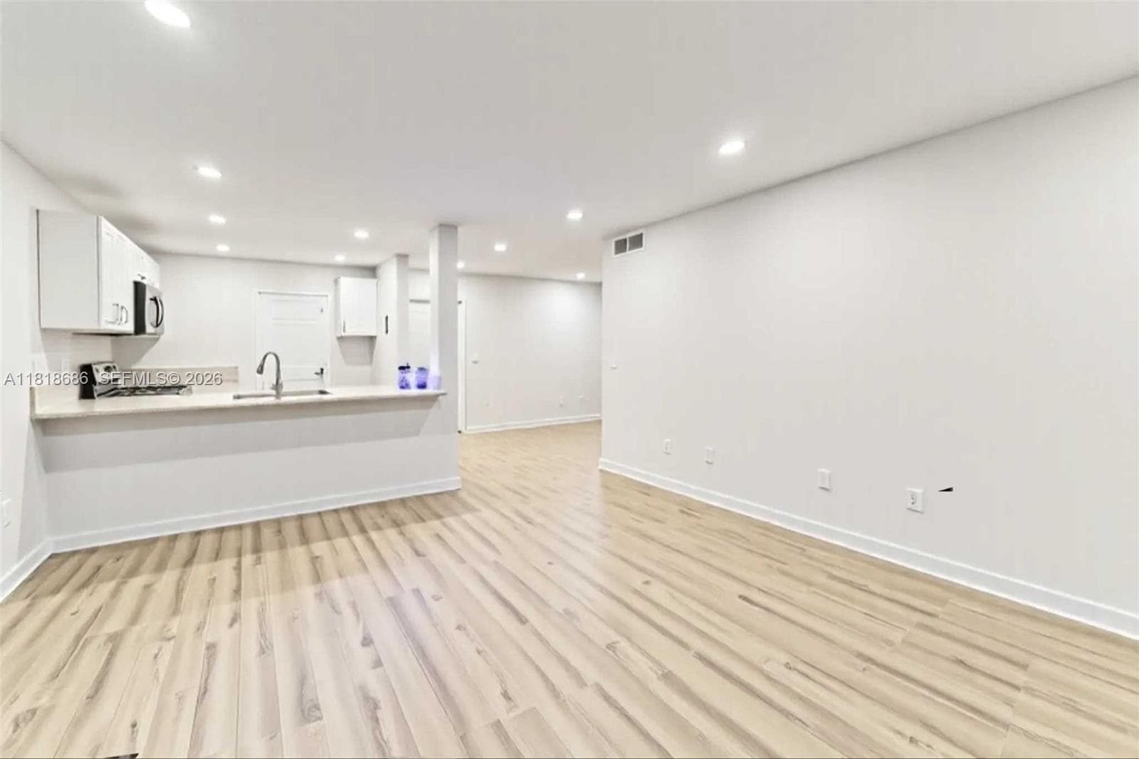 Stirling 56 Condo · #212 in Hollywood - Photo 12