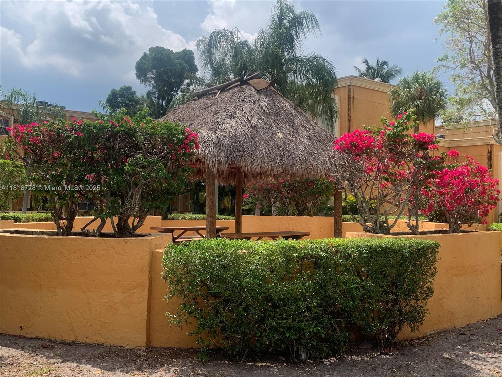 VENETIAN GARDEN · #O104 in Hialeah - Photo 25