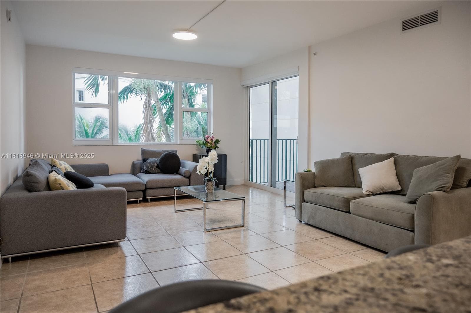TURNBERRY VILLAGE SO TOWE · #318 in Aventura - Photo 6