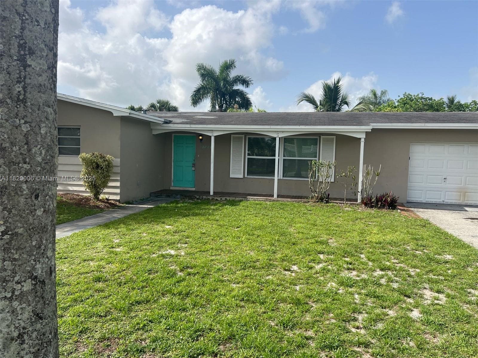 2720 SW 18th St photo 1