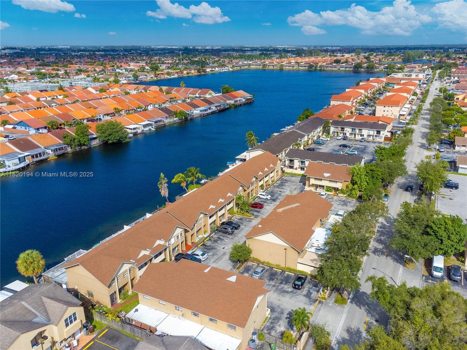 WEST VIEW LAKE · #105 in Hialeah - Photo 2