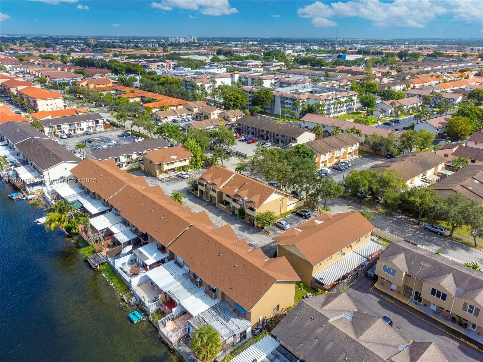 WEST VIEW LAKE · #105 in Hialeah - Photo 3