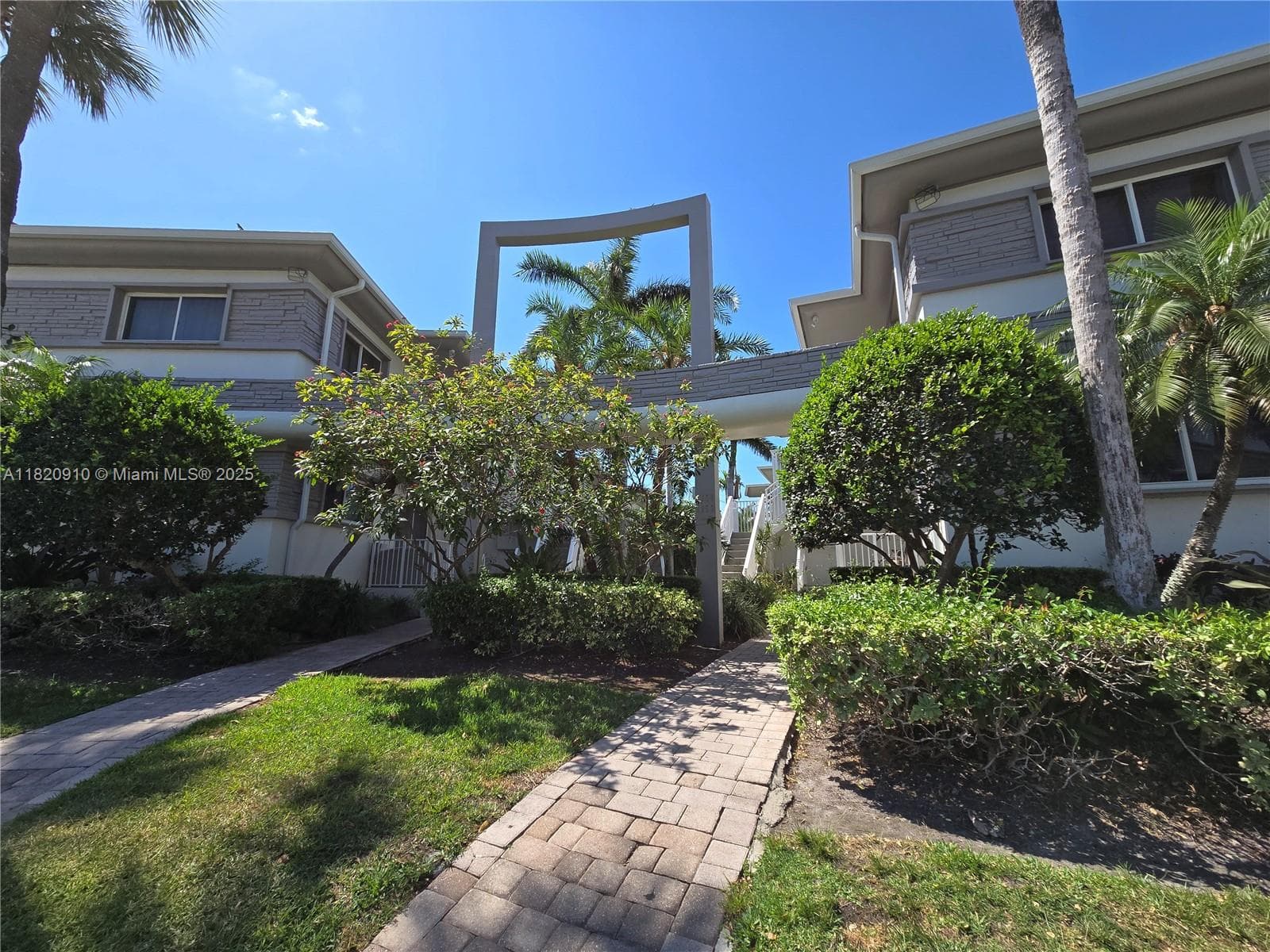 EVENING STAR CONDO · #28 in Bay Harbor Islands - Photo 27