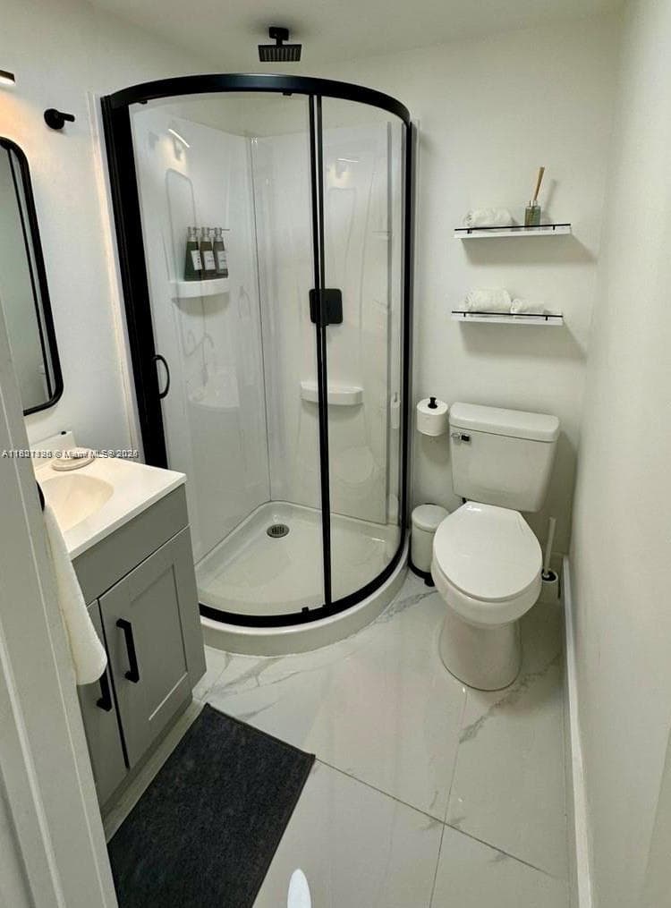 Studio bathroom