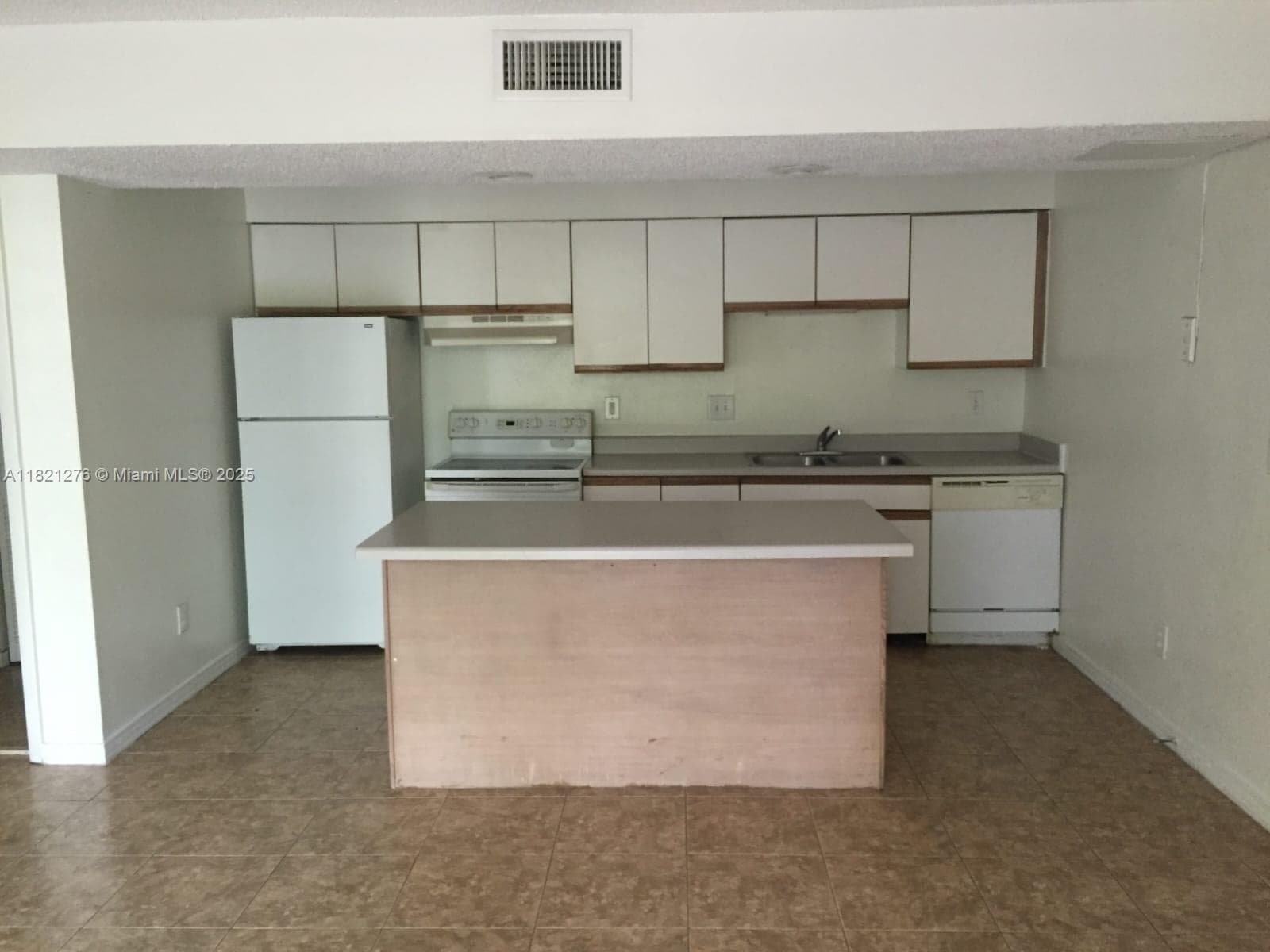 WINDWARD LAKES CONDO · #H112 in Pompano Beach - Photo 6