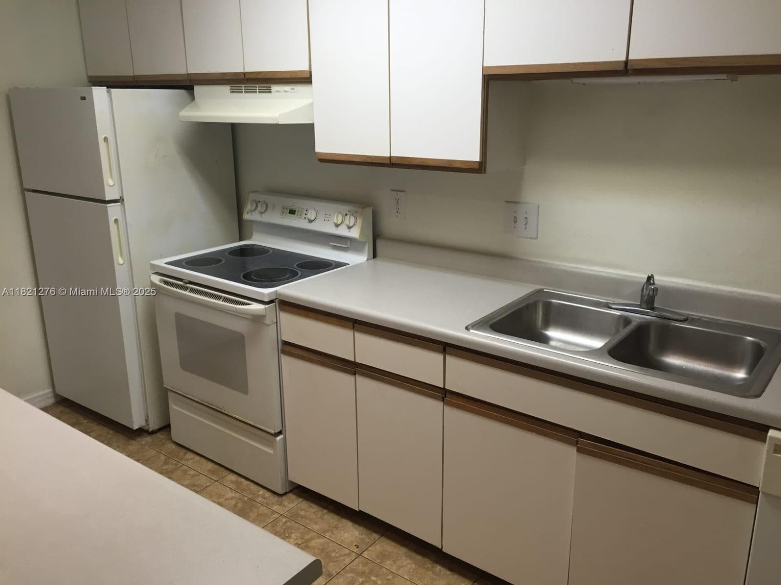 WINDWARD LAKES CONDO · #H112 in Pompano Beach - Photo 3