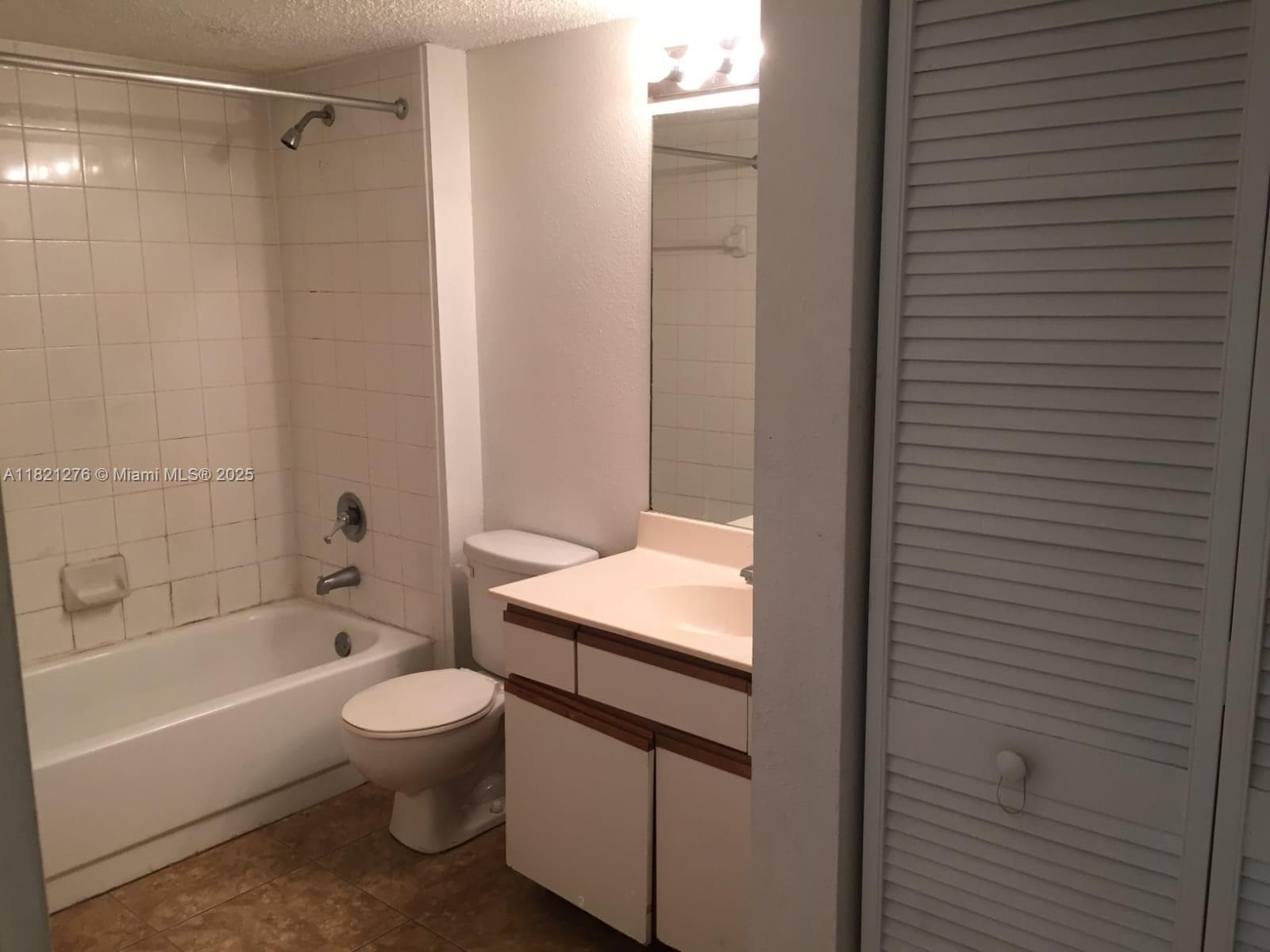 WINDWARD LAKES CONDO · #H112 in Pompano Beach - Photo 8