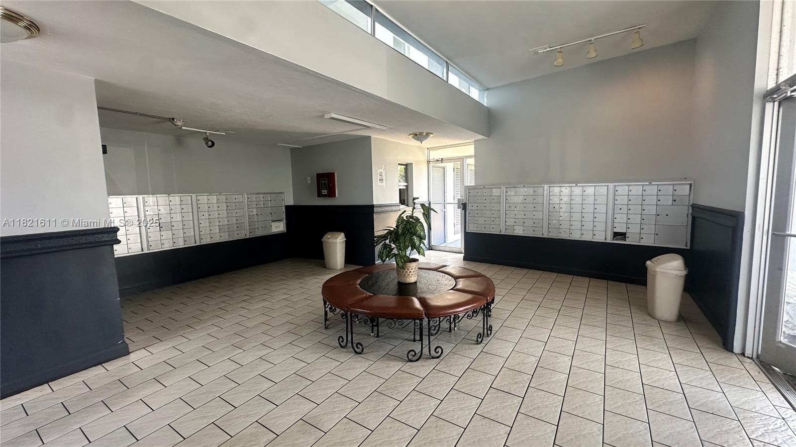 ROYAL OAKS CONDO · #115 in Miami - Photo 9