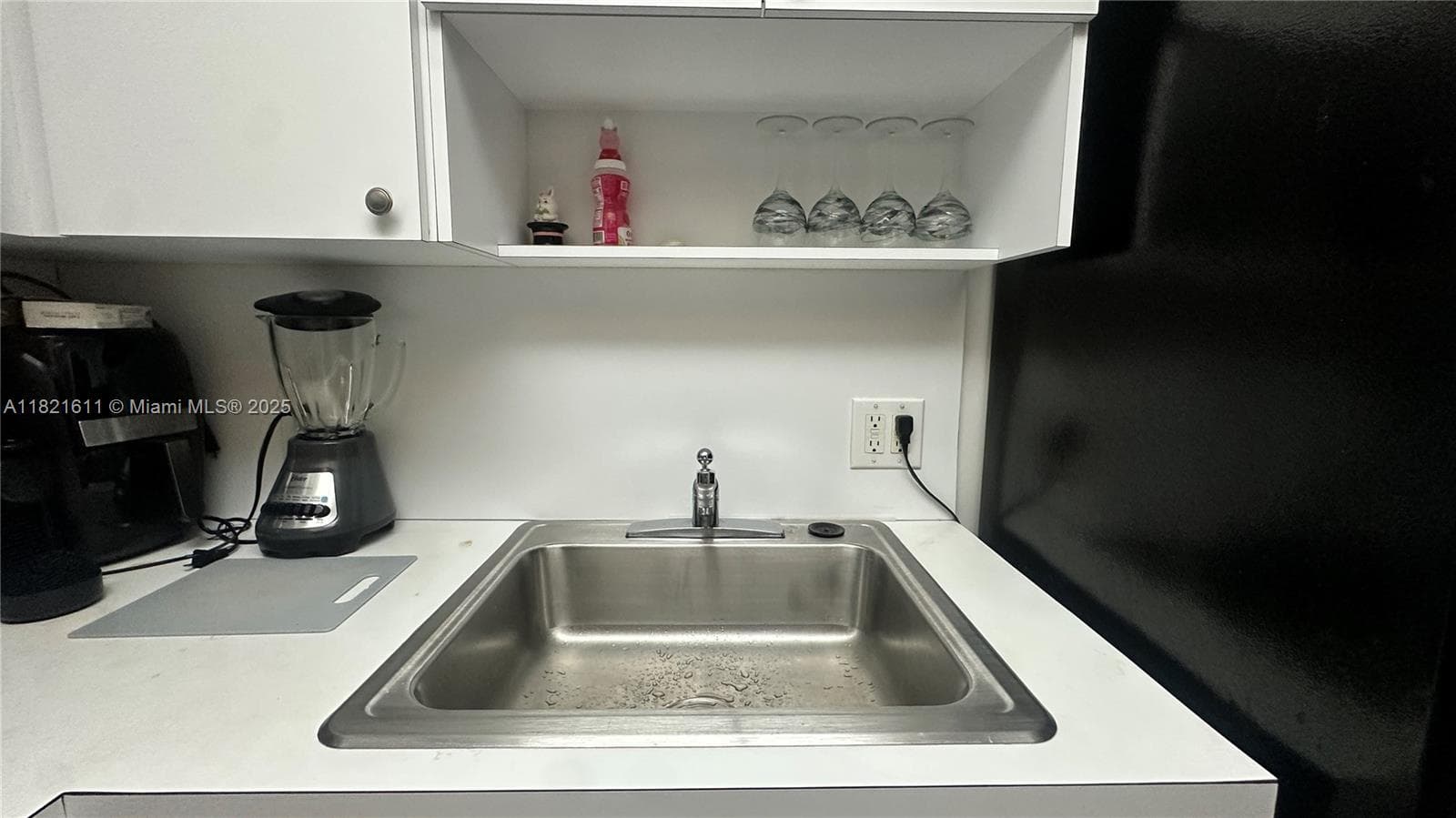 ROYAL OAKS CONDO · #115 in Miami - Photo 4