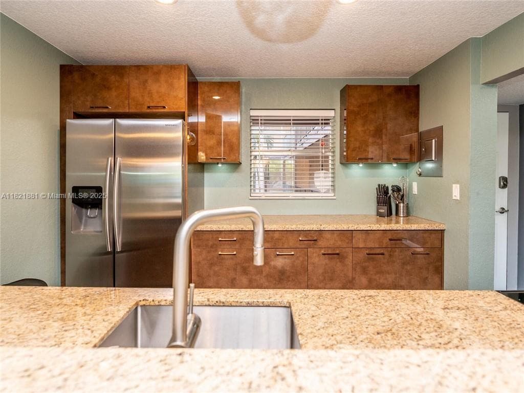 SOMERSET AT LAUDERDALE LA · #210K in Lauderdale Lakes - Photo 10