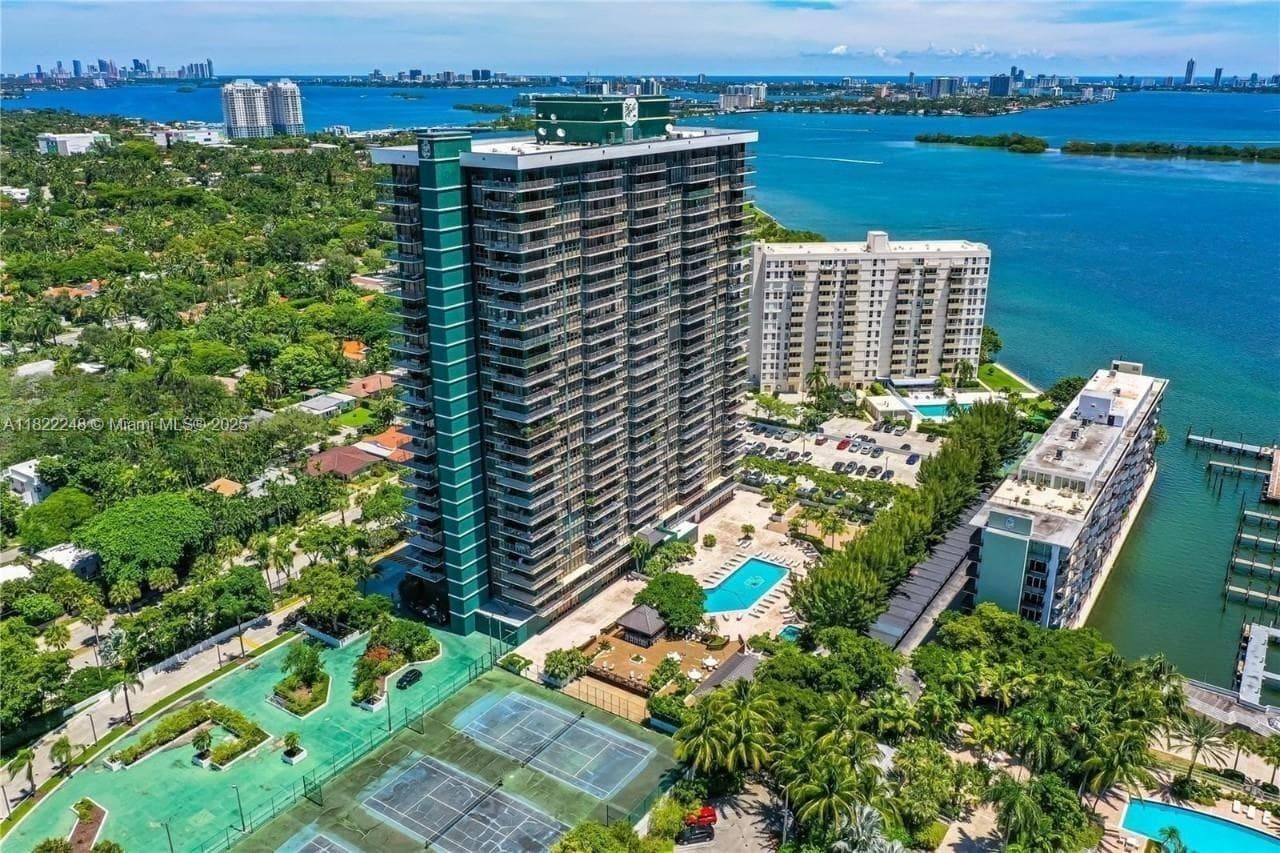 the Palm Bay Yacht Club · #T-1A in Miami - Photo 1