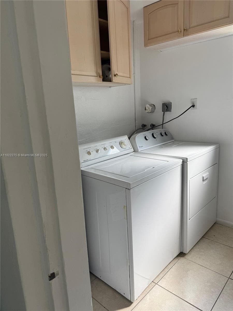 205 SW 21st Way photo 16