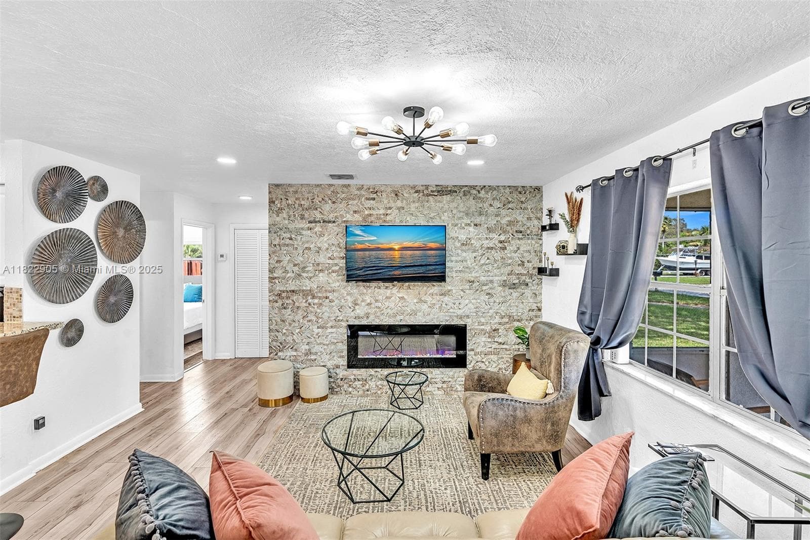 4633 SW 28th Ave photo 5