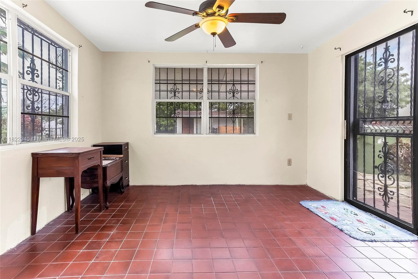 1311 SW 33rd Ter photo 17