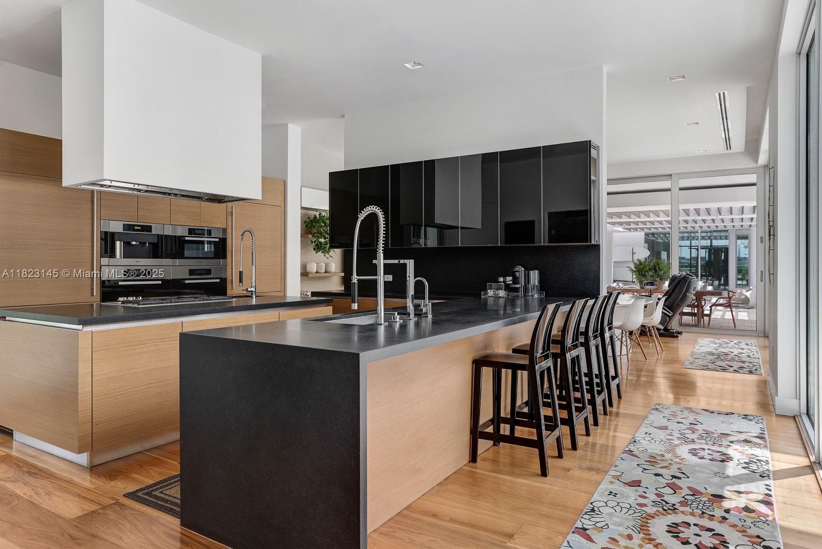 30 Palm Ave photo 27