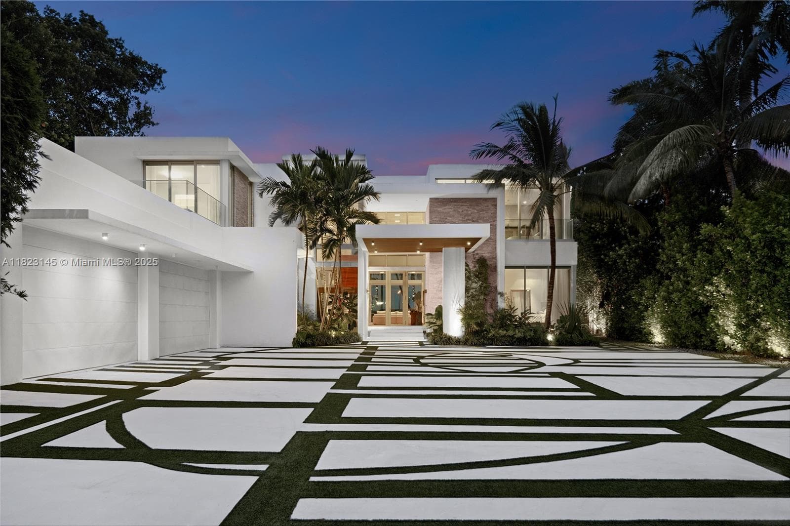 30 Palm Ave photo 2