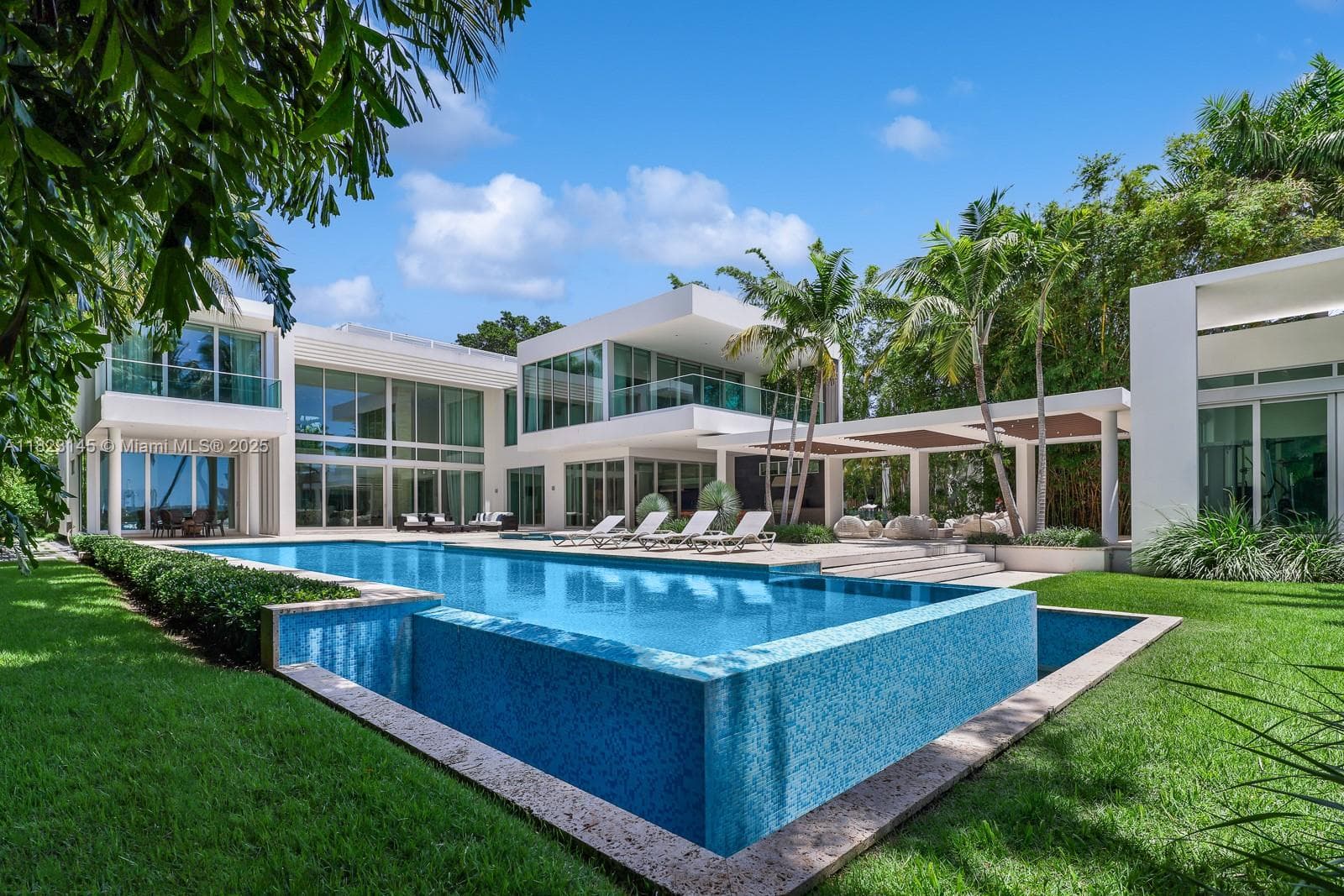 30 Palm Ave photo 65