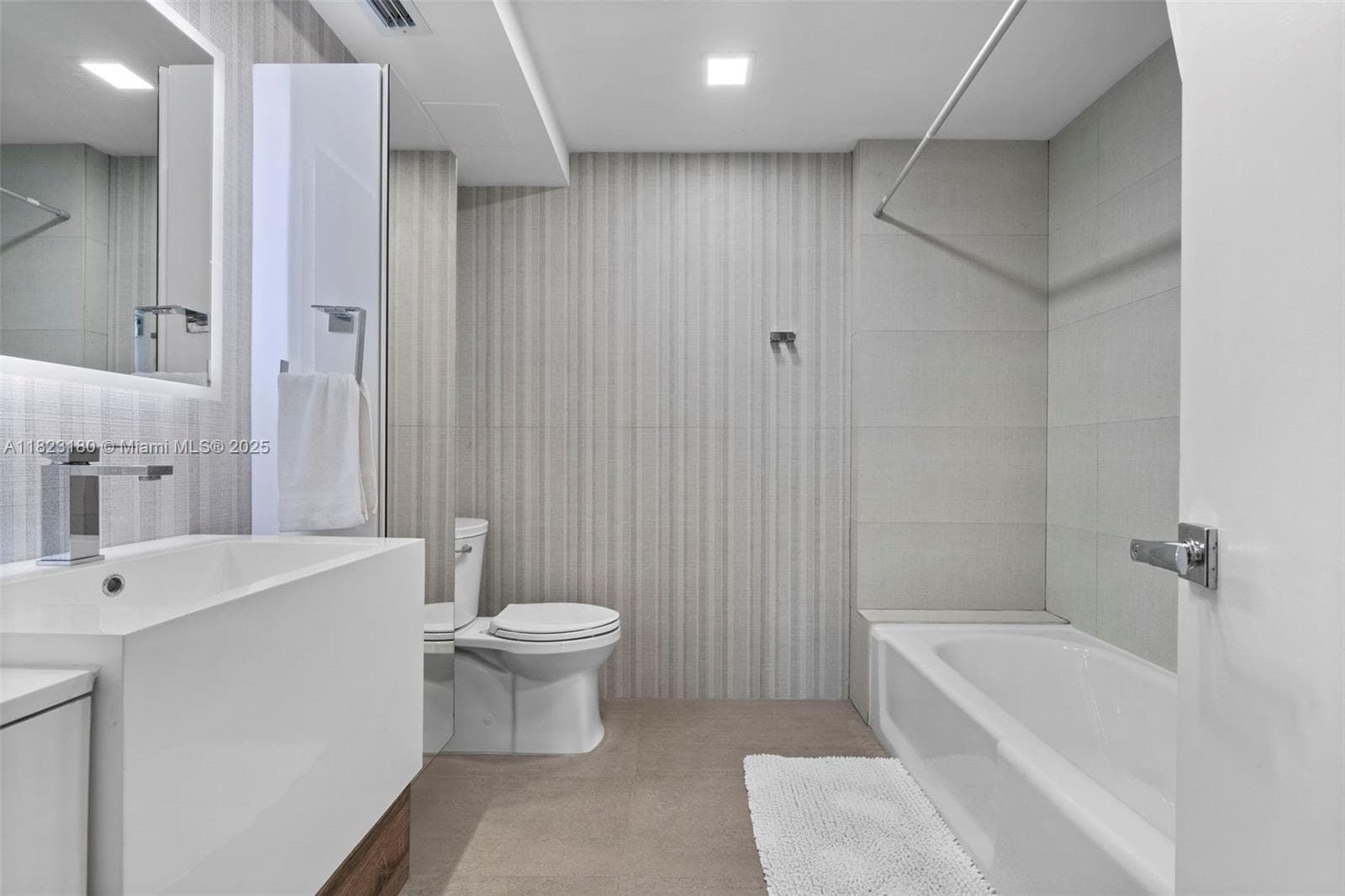 CARAVELLE CONDO · #4D in Bay Harbor Islands - Photo 16