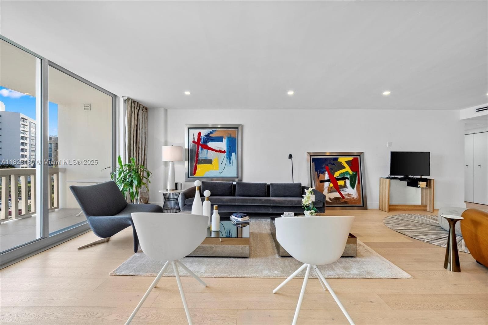 CARAVELLE CONDO · #4D in Bay Harbor Islands - Photo 5