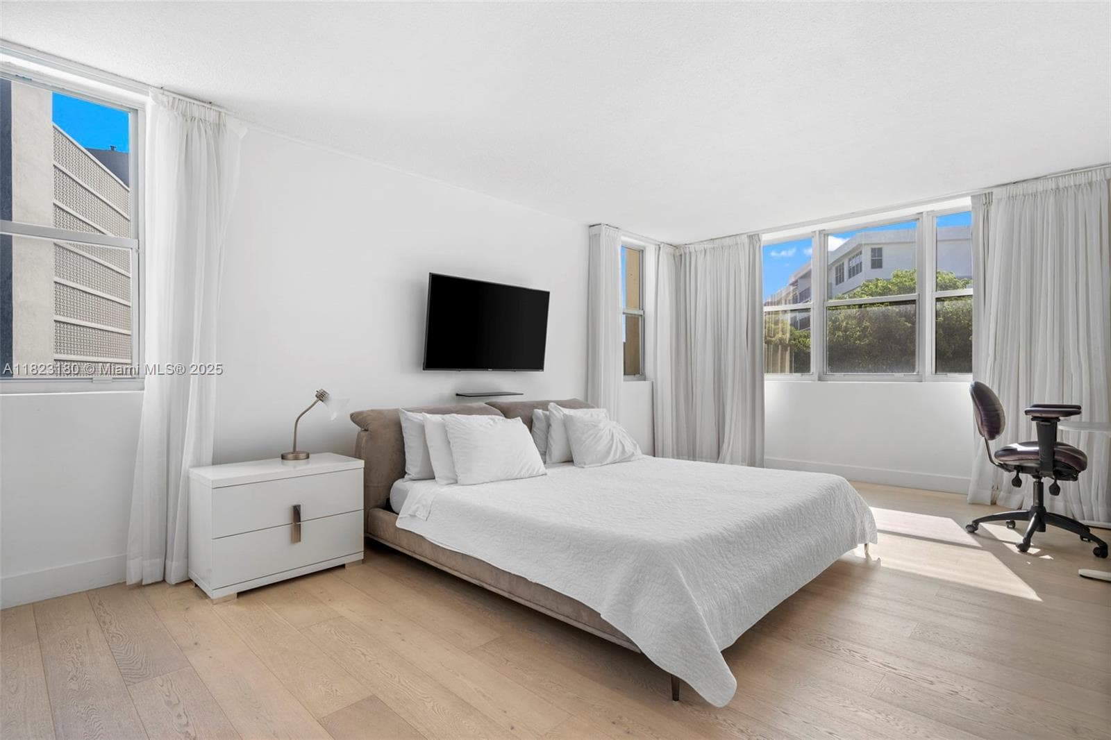 CARAVELLE CONDO · #4D in Bay Harbor Islands - Photo 20