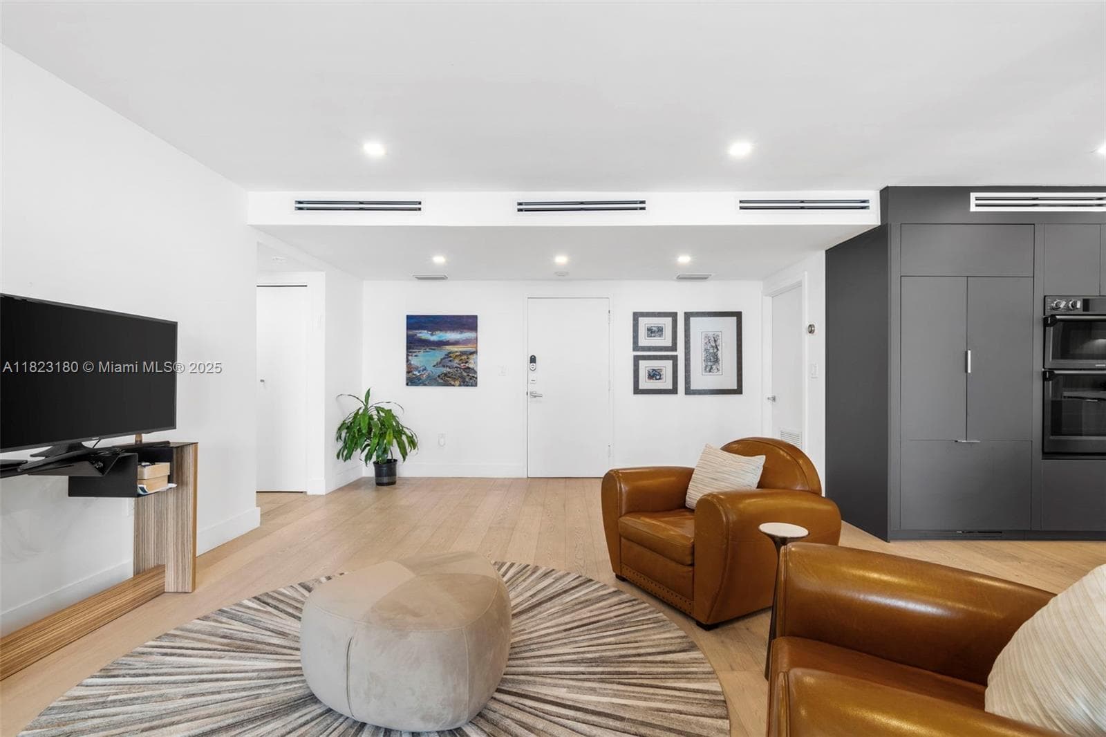 CARAVELLE CONDO · #4D in Bay Harbor Islands - Photo 9