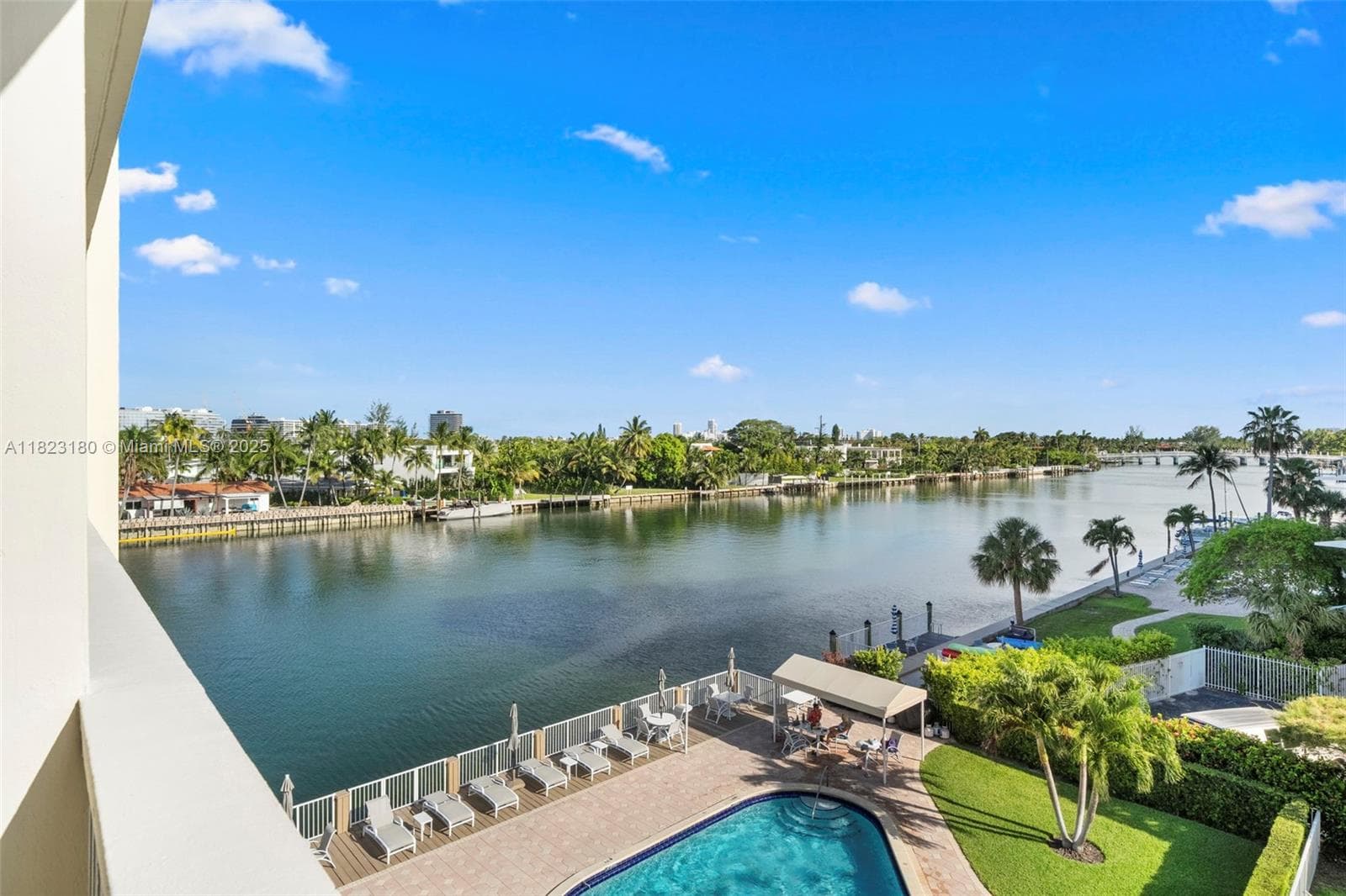 CARAVELLE CONDO · #4D in Bay Harbor Islands - Photo 24