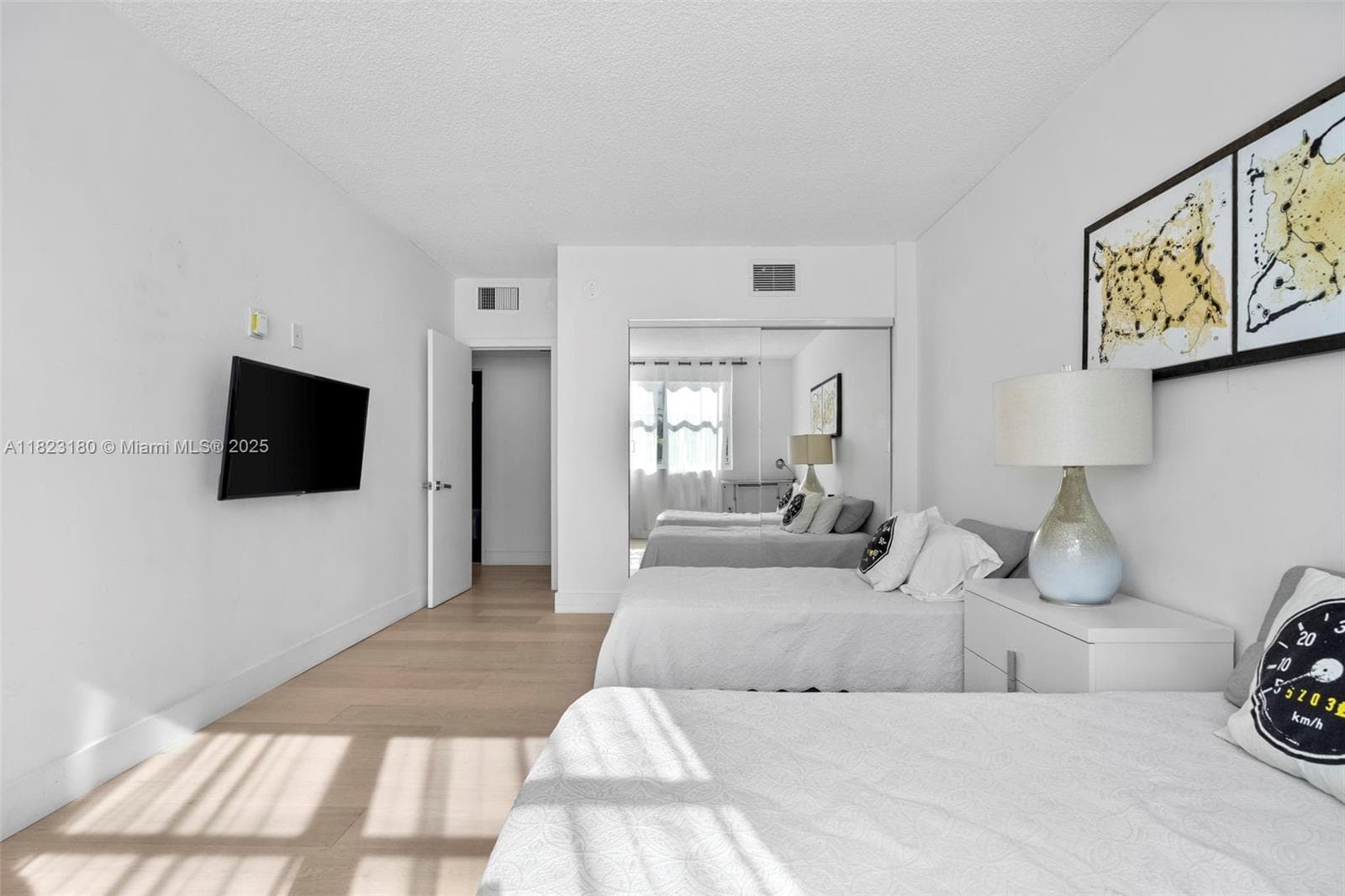 CARAVELLE CONDO · #4D in Bay Harbor Islands - Photo 18