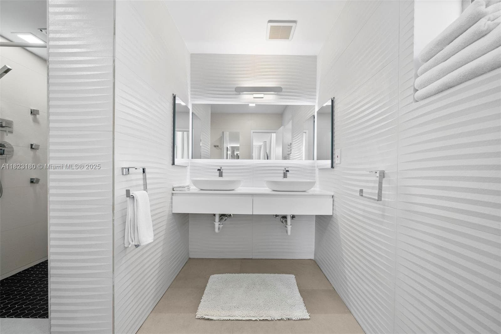 CARAVELLE CONDO · #4D in Bay Harbor Islands - Photo 21