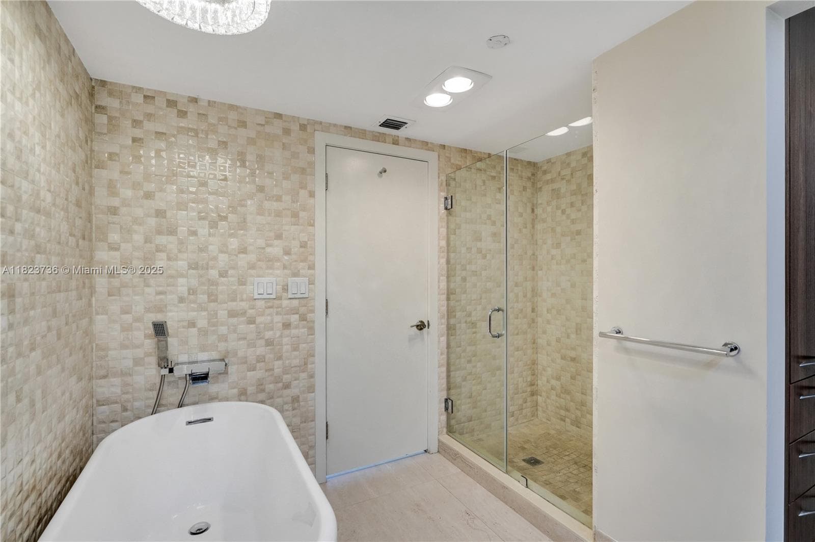 JOCKEY CLUB III CONDO · #253 in Miami - Photo 10