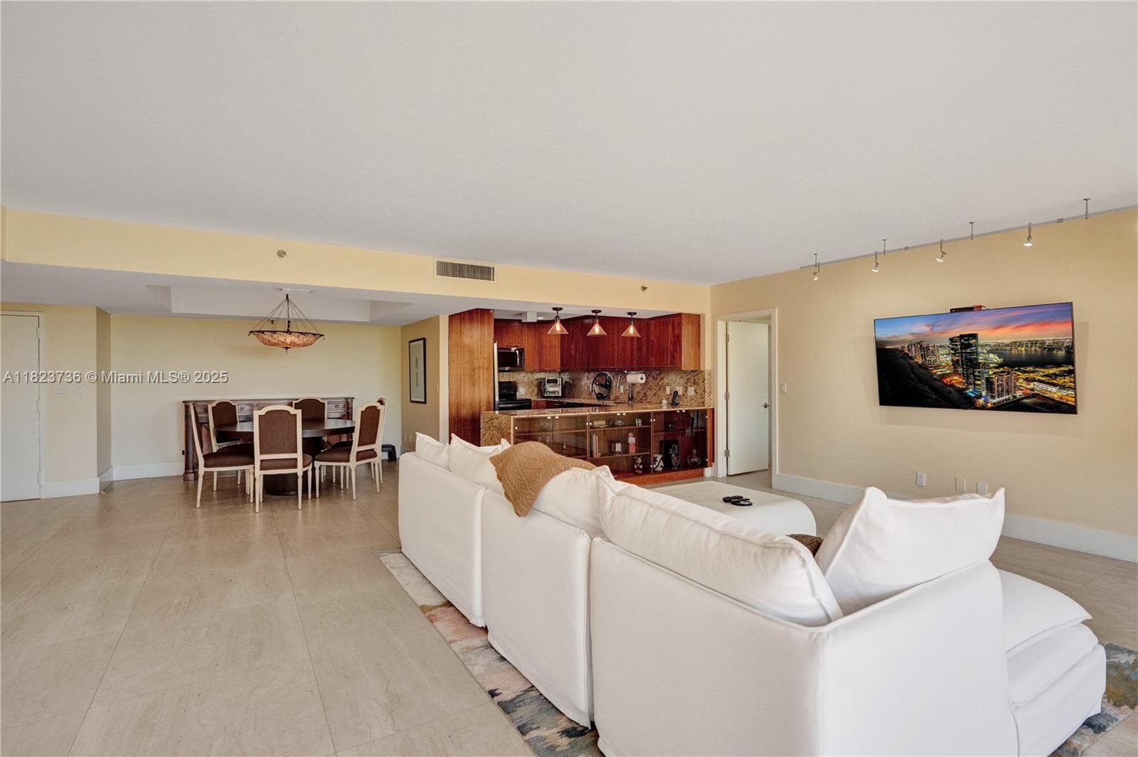 JOCKEY CLUB III CONDO · #253 in Miami - Photo 33