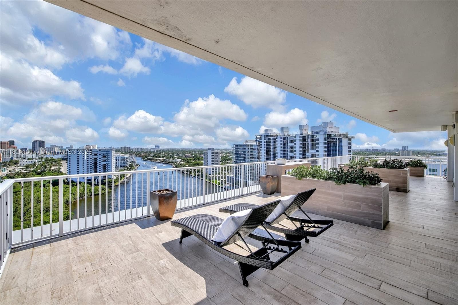 SUNRISE EAST CONDO · #PHG in Fort Lauderdale - Photo 18