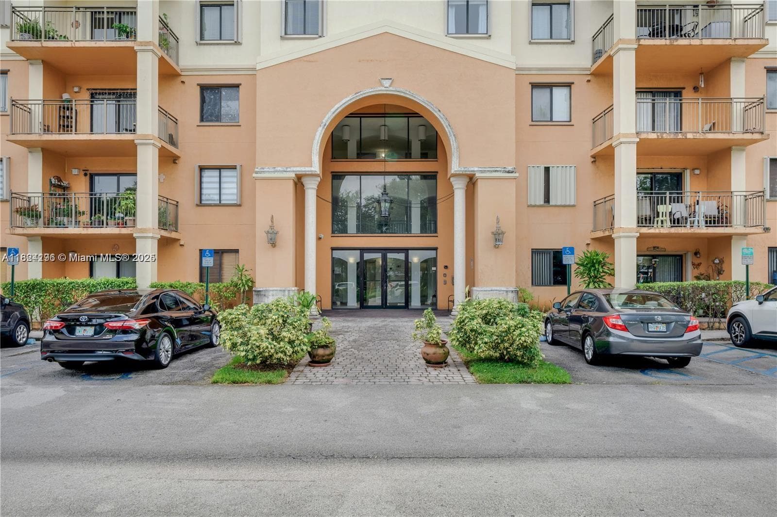 KEYSTONE COURT · #313 in Miami - Photo 23
