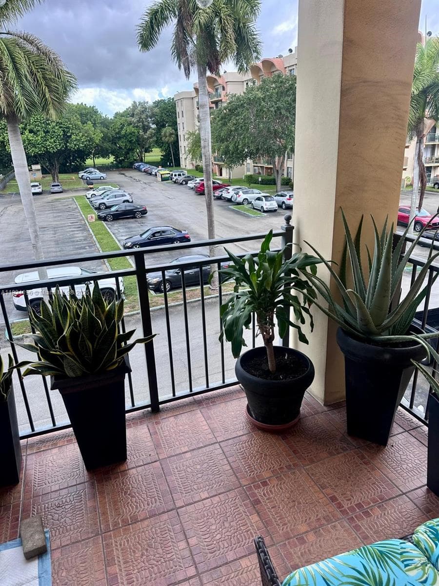 KEYSTONE COURT · #313 in Miami - Photo 20