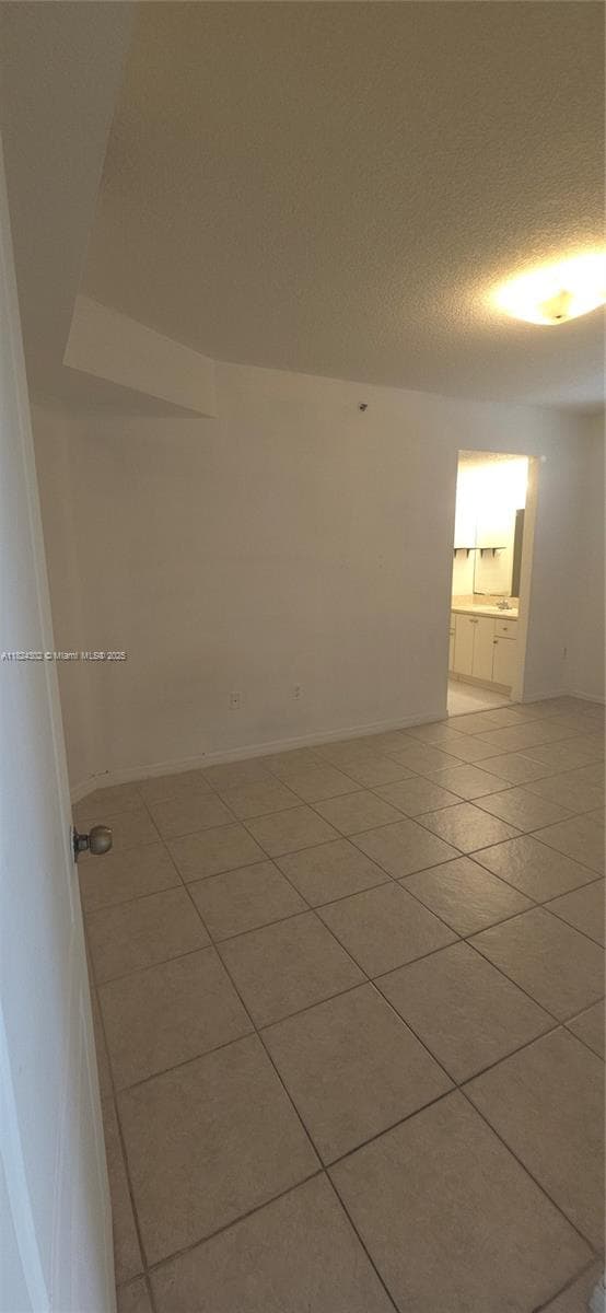 KEYSTONE COURTS CONDO · #E406 in Miami - Photo 6
