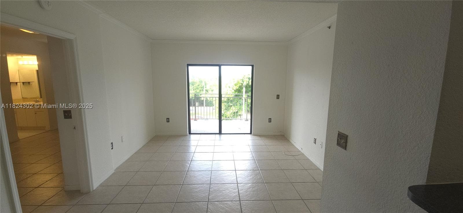 KEYSTONE COURTS CONDO · #E406 in Miami - Photo 3