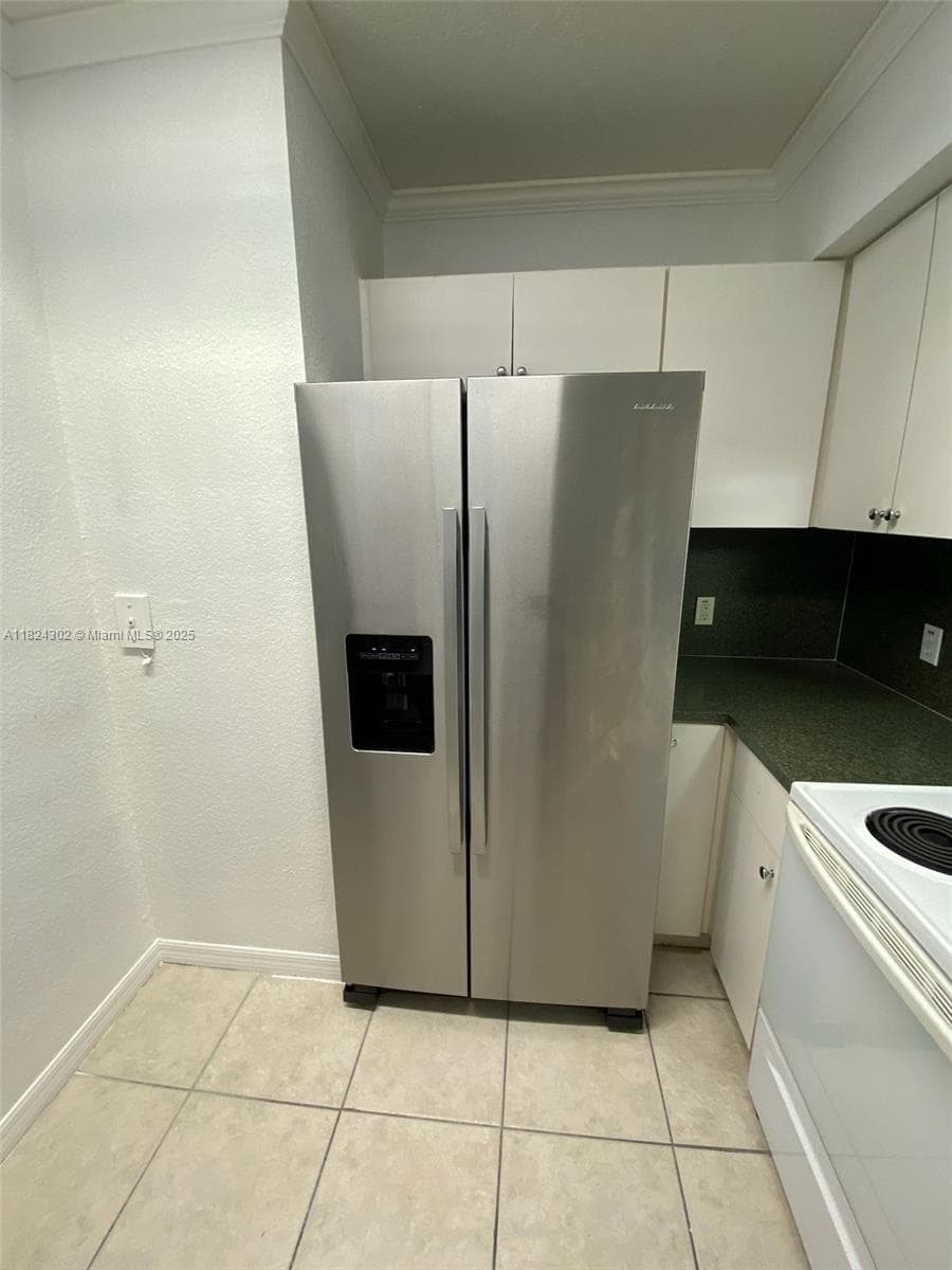 KEYSTONE COURTS CONDO · #E406 in Miami - Photo 32