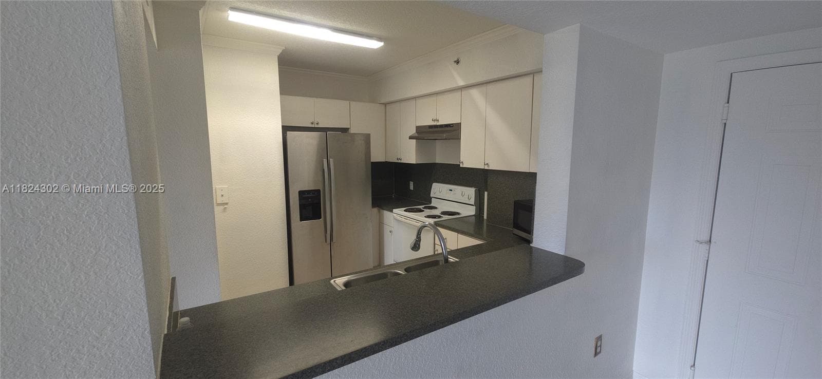 KEYSTONE COURTS CONDO · #E406 in Miami - Photo 10