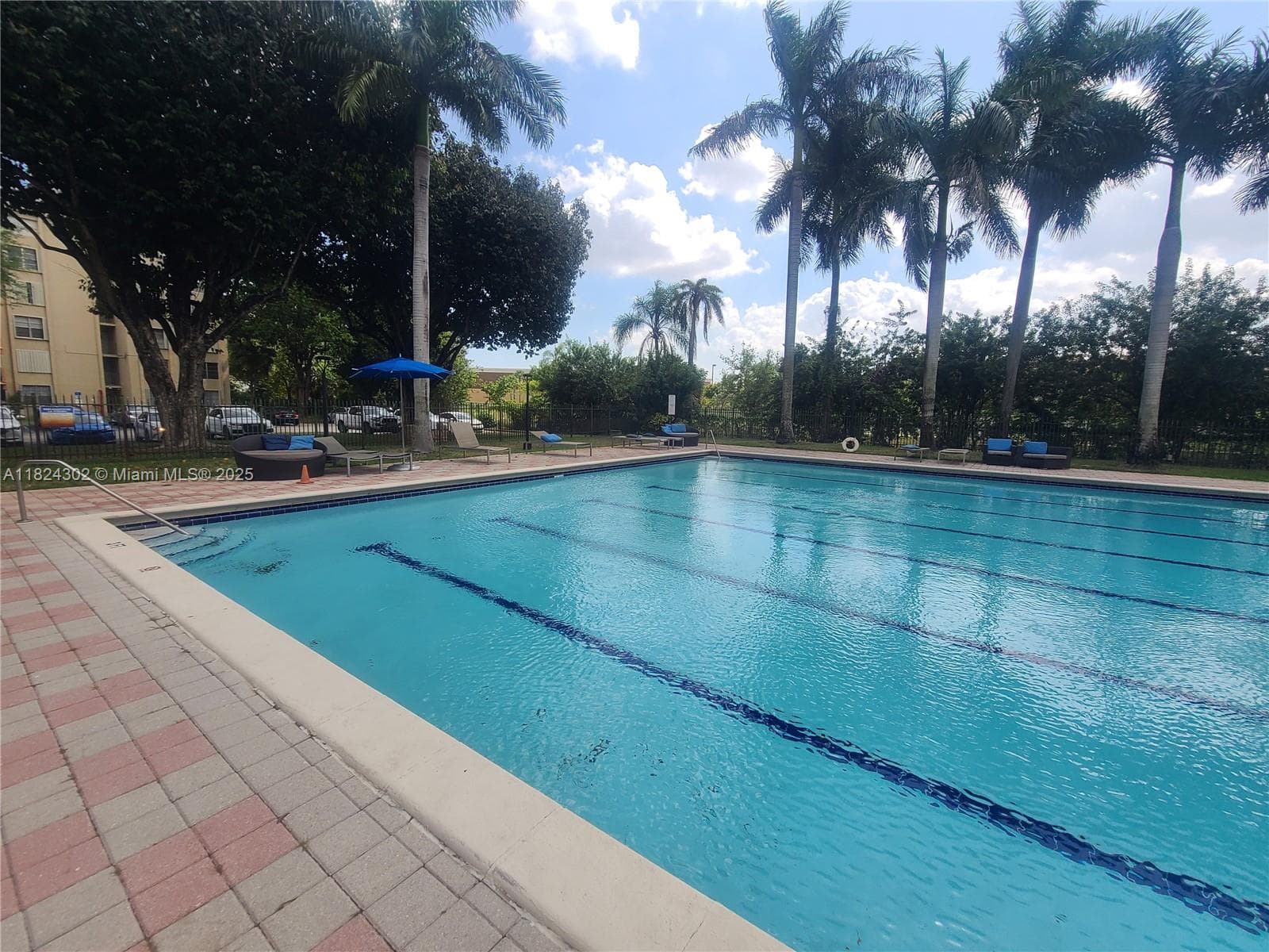 KEYSTONE COURTS CONDO · #E406 in Miami - Photo 50