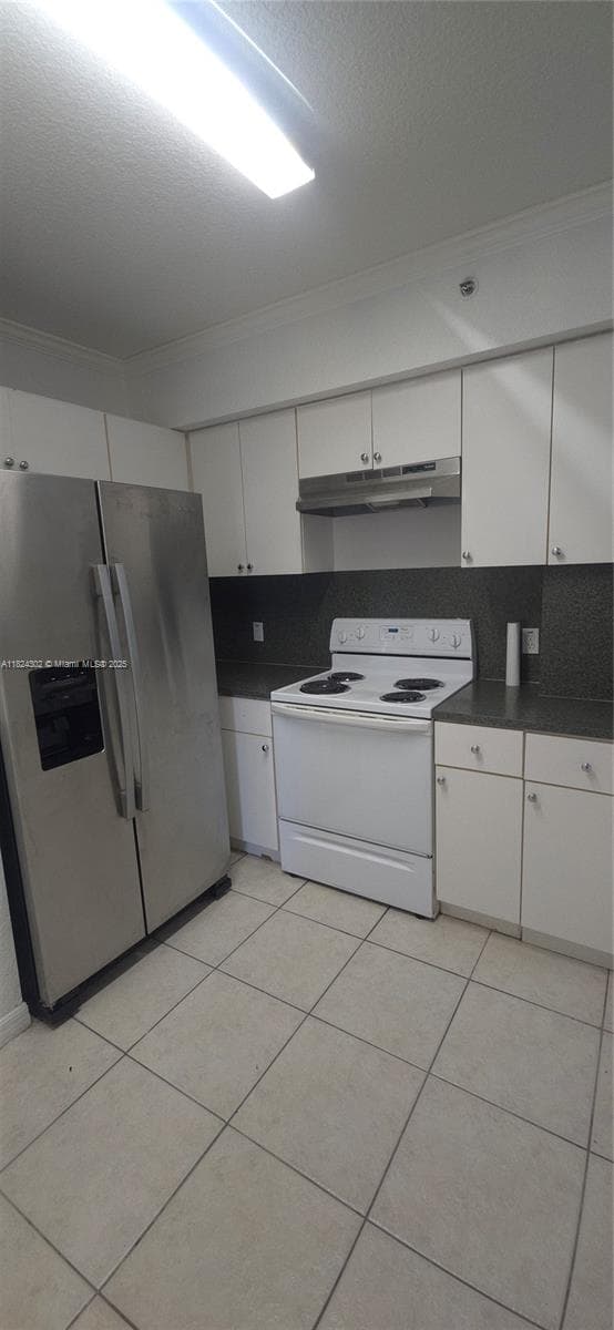 KEYSTONE COURTS CONDO · #E406 in Miami - Photo 15