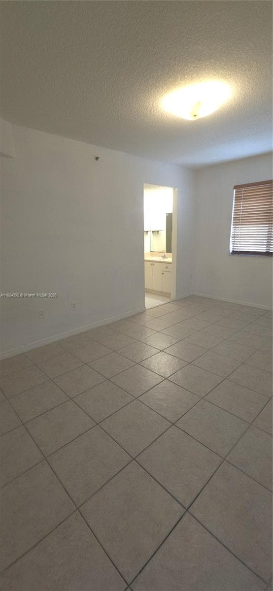 KEYSTONE COURTS CONDO · #E406 in Miami - Photo 11