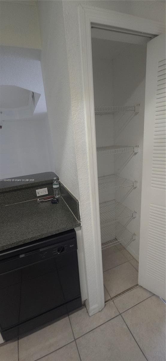 KEYSTONE COURTS CONDO · #E406 in Miami - Photo 19