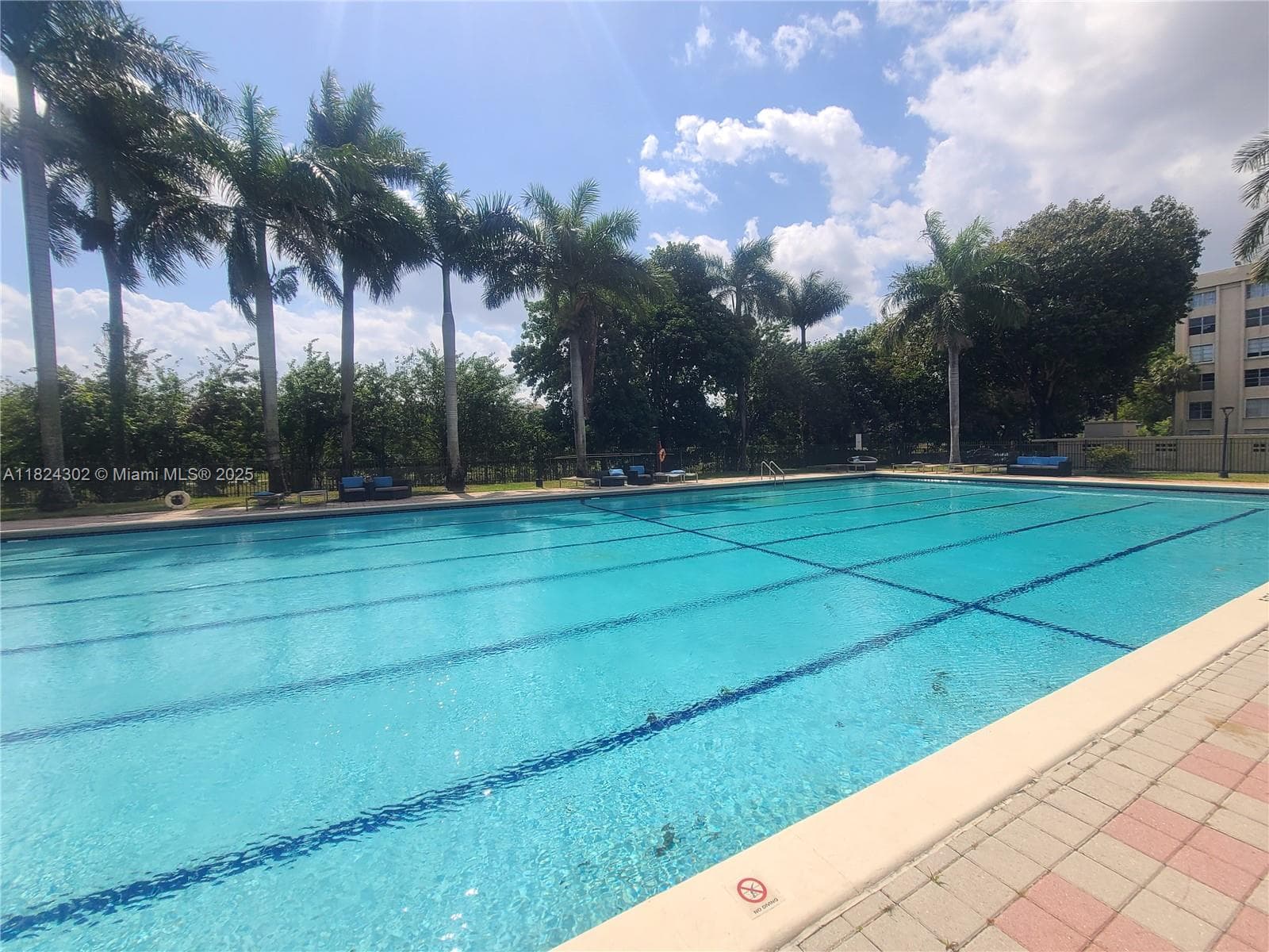 KEYSTONE COURTS CONDO · #E406 in Miami - Photo 44