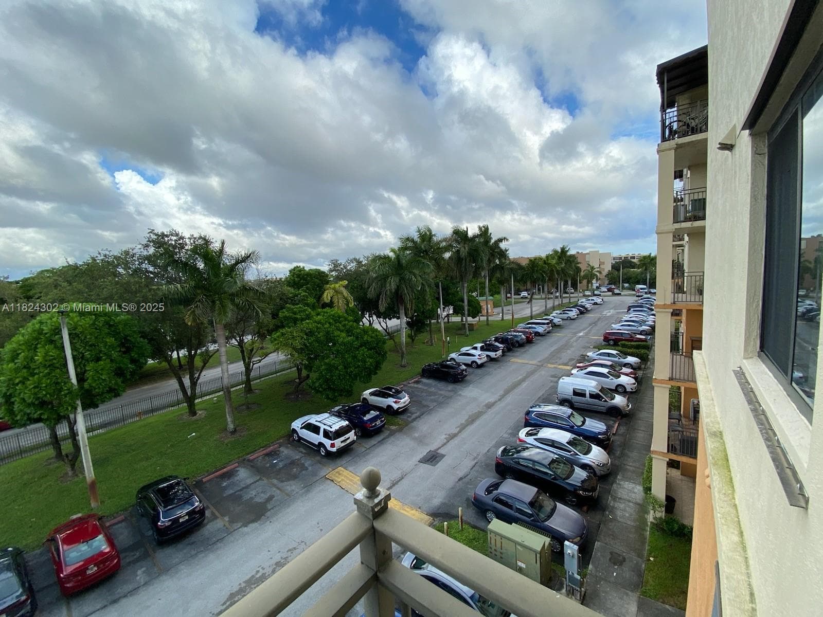 KEYSTONE COURTS CONDO · #E406 in Miami - Photo 40