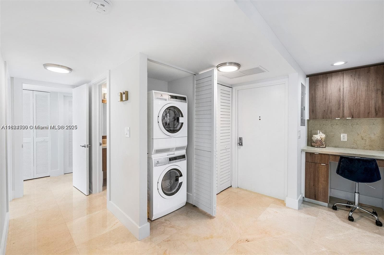 Opal Towers · #608 in Hillsboro Beach - Photo 17