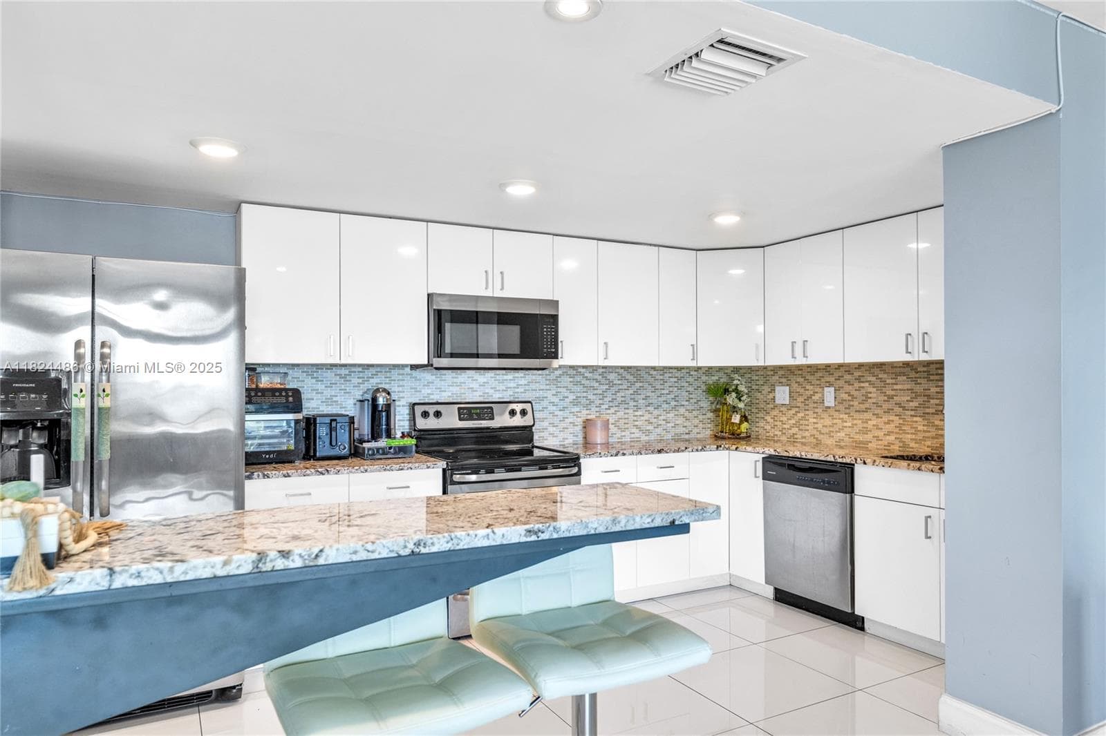 JOCKEY CLUB CONDO BLDG 1 · #3F in Miami - Photo 5