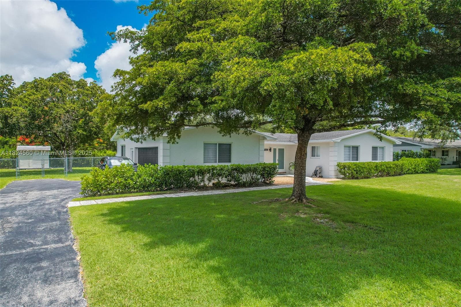 17460 SW 85th Ave photo 2