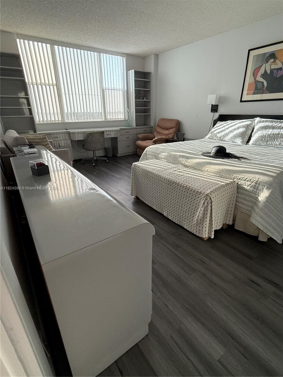 Hillcrest East · #710 in Hollywood - Photo 17