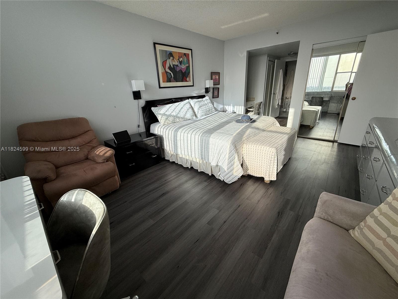 Hillcrest East · #710 in Hollywood - Photo 19
