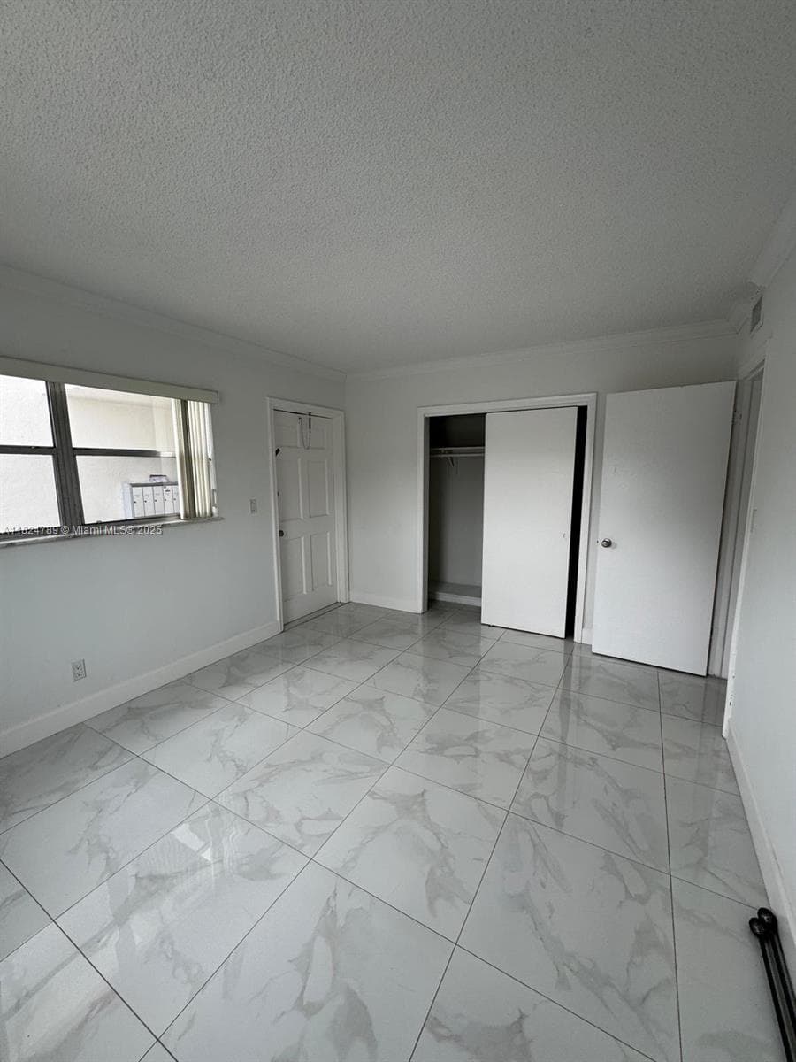 HOLLYWOOD HILLS · #105 in Hollywood - Photo 5
